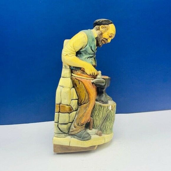 Chalkware figurine England Naturecraft Blacksmith - Picture 7 of 7